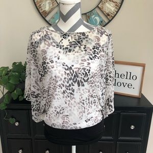 Beautiful Neutral Colored Jennifer Lopez Top